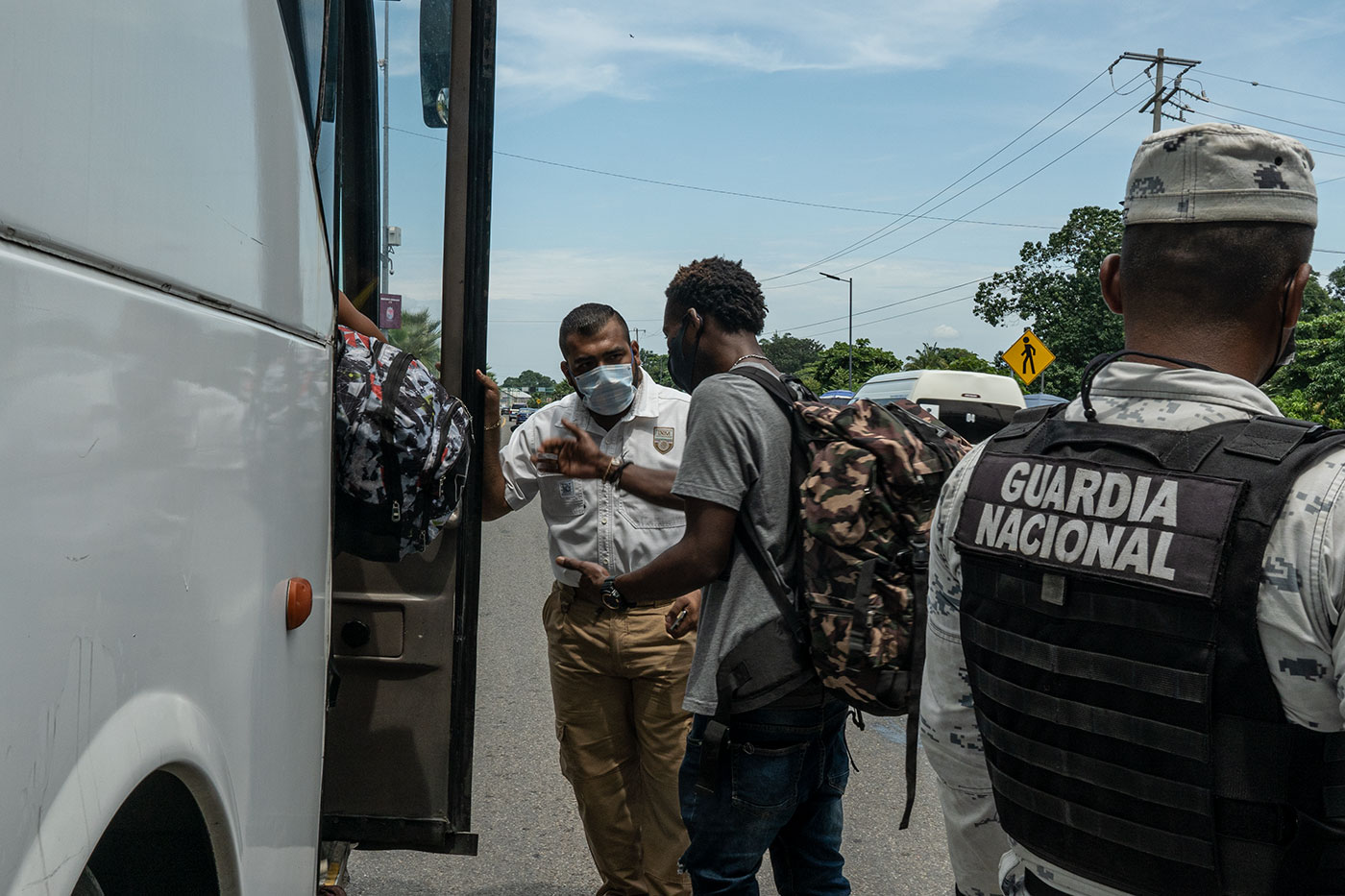 A los migrantes detenidos el INM suele decirles que los llevará a la estación migratoria Siglo XXI, pero en realidad los expulsa a Guatemala.